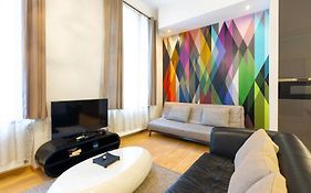 Luxury Apartment With Spacious Livingroom At Opera House